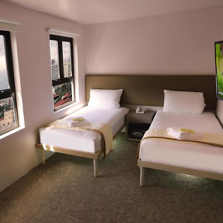 1010 Hotel Muntinlupa City Extérieur photo