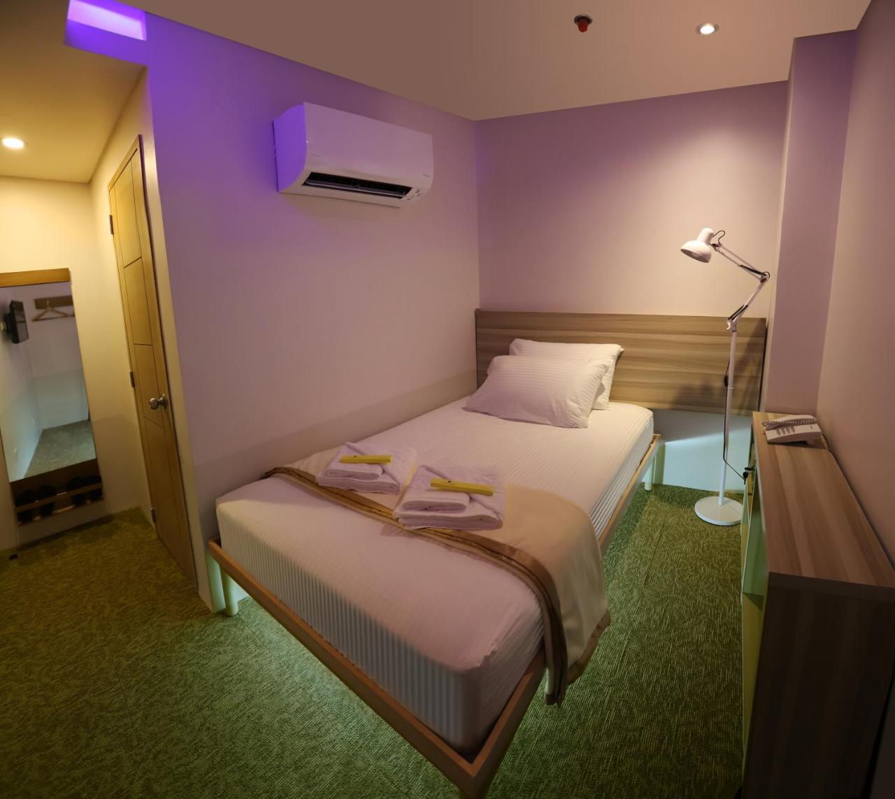 1010 Hotel Muntinlupa City Extérieur photo